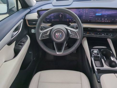 Used 2025 Buick Envision Avenir AWD/4WD image 18