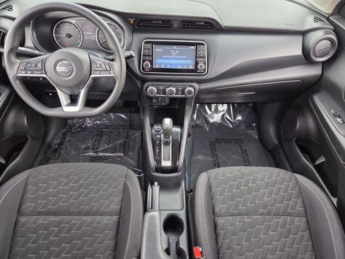 Used 2021 Nissan Kicks S image 8
