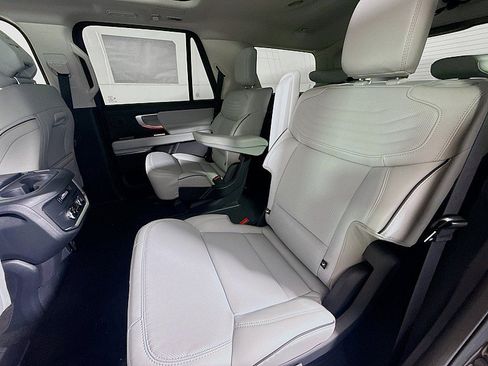 New 2027 Ford Expedition Platinum AWD/4WD image 25