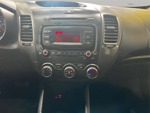 Used 2018 Kia Forte LX FWD image 15