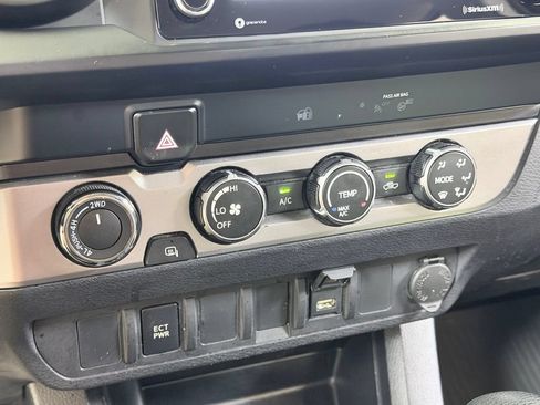 Used 2020 Toyota Tacoma SR AWD/4WD image 48