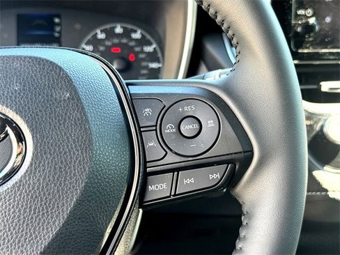 Used 2025 Toyota Corolla SE image 15