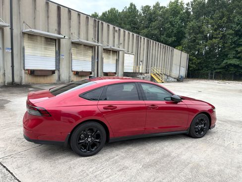 Used 2025 Honda Accord SE image 12