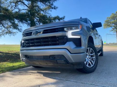Used 2023 Chevrolet Silverado 1500 RST w/ Convenience Package II image 3