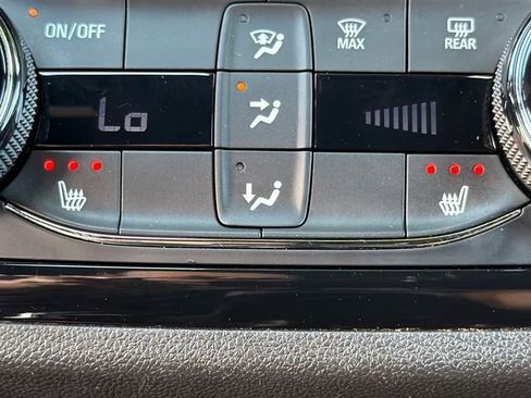 Used 2024 Buick Envista Sport Touring w/ Convenience I Package FWD image 31