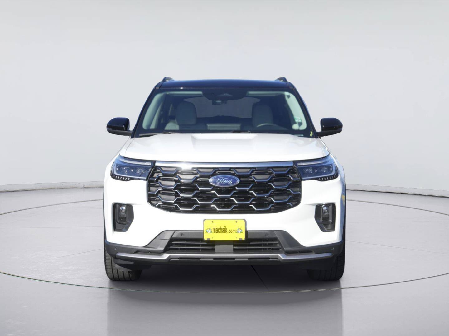 Certified 2025 Ford Explorer Platinum w/ Ultimate Package AWD/4WD image 3