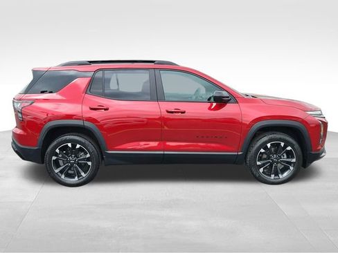 Certified 2025 Chevrolet Equinox RS w/ Safety and Technology Package FWD image 7