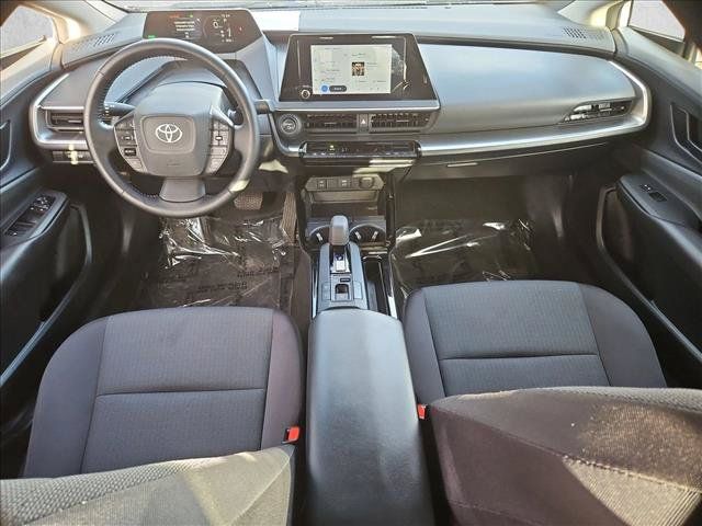 Used 2025 Toyota Prius LE FWD image 22