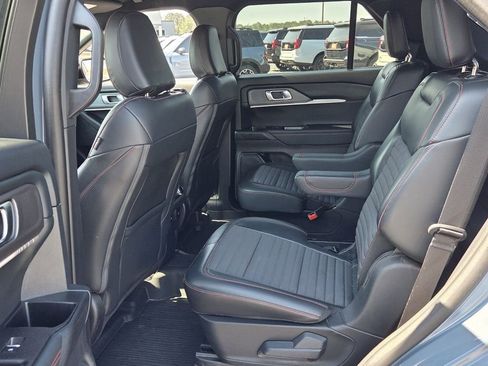 Used 2025 Ford Explorer ST-Line AWD/4WD image 6