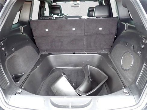 Used 2021 Jeep Grand Cherokee SRT image 8