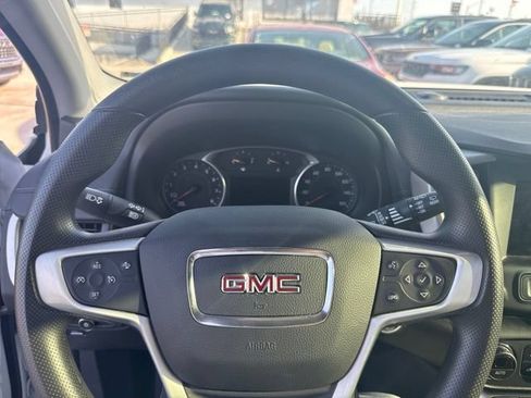 Used 2022 GMC Terrain SLE w/ Driver Convenience Package AWD/4WD image 9