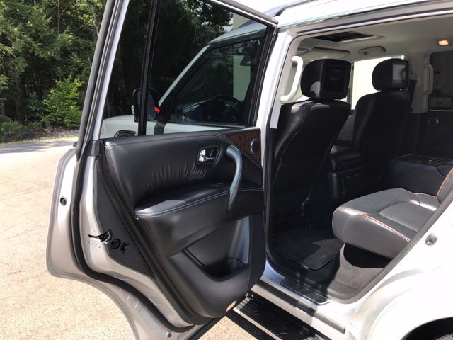 Used 2019 Nissan Armada Platinum w/ Captain's Chairs Package AWD/4WD image 9