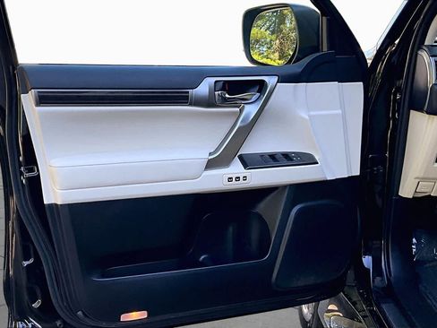 Certified 2023 Lexus GX 460 Premium w/ Premium Package AWD/4WD image 21