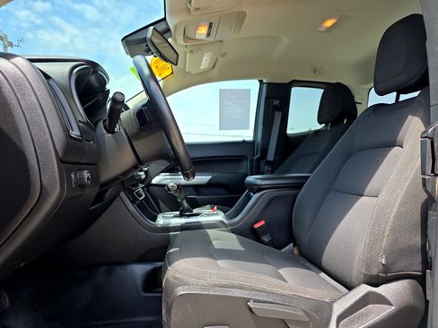 Used 2020 Chevrolet Colorado LT w/ Safety Package image 11