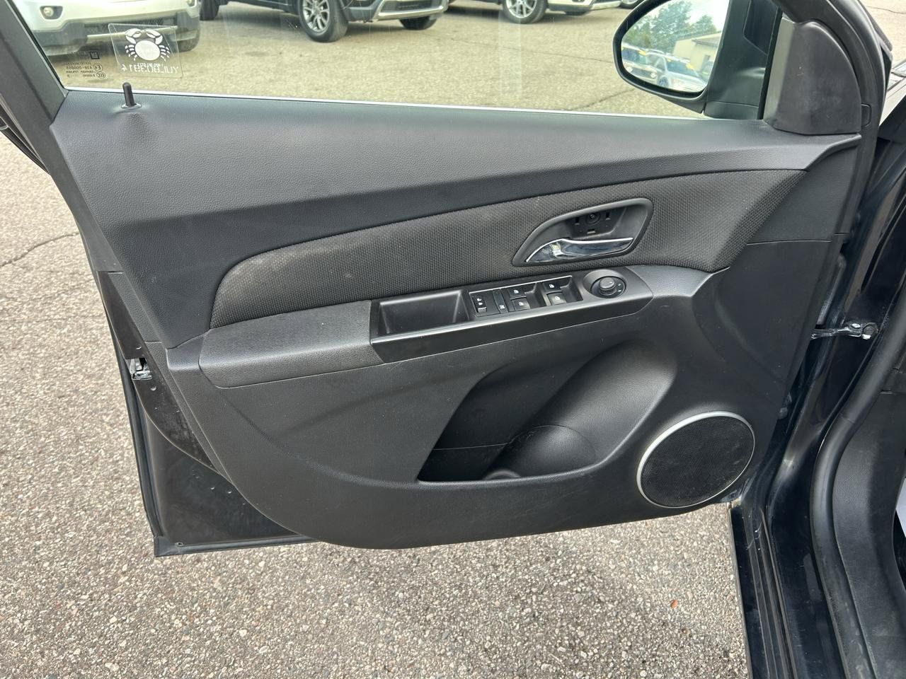 Used 2015 Chevrolet Cruze LT FWD image 14