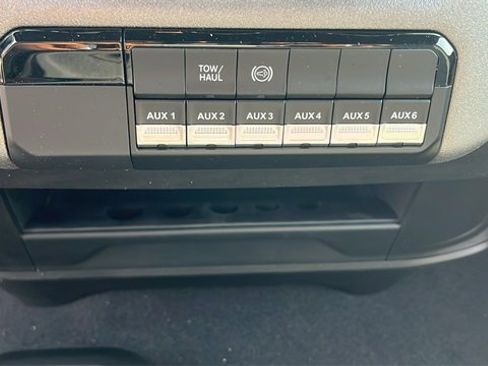 Used 2024 RAM 2500 Tradesman w/ Chrome Appearance Group image 24