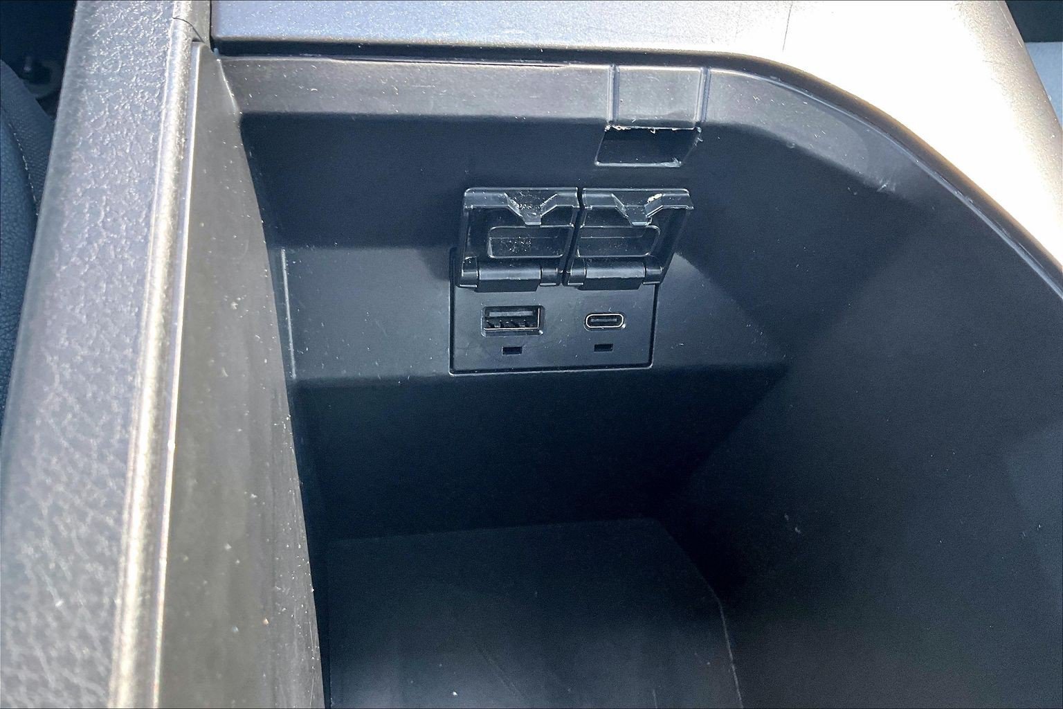 Used 2024 Toyota Camry XSE FWD image 17
