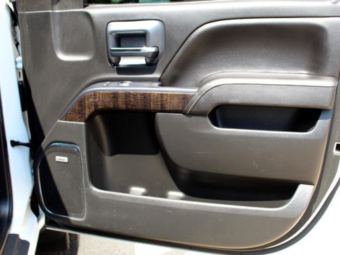 Used 2015 GMC Sierra 3500 Denali image 21