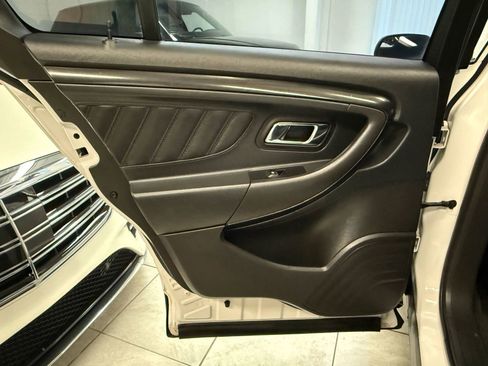 Used 2016 Ford Taurus SHO w/ Sho Performance Package image 17