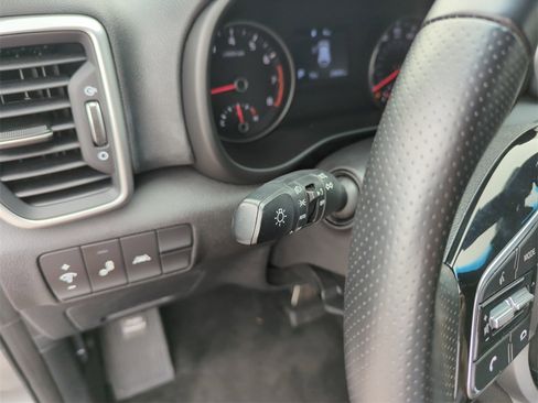 Used 2022 Kia Sportage Nightfall Edition image 21