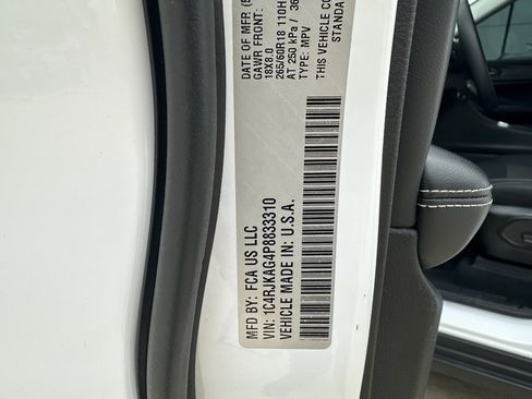 Used 2023 Jeep Grand Cherokee L Laredo w/ Luxury Tech Group I AWD/4WD image 31