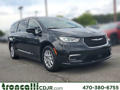 Certified 2023 Chrysler Pacifica Touring-L
