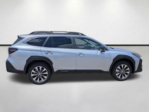 Certified 2025 Subaru Outback Limited AWD/4WD image 3