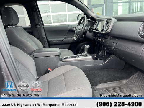 Used 2019 Toyota Tacoma TRD Off-Road image 26