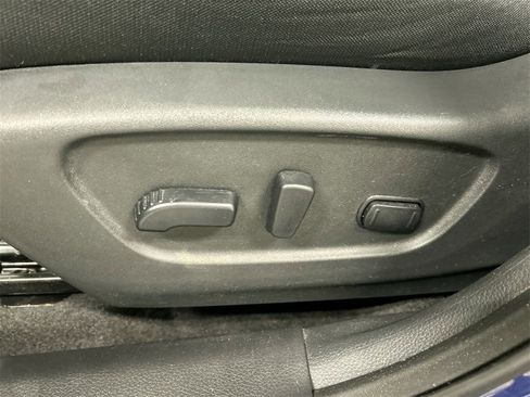 Used 2019 Nissan Rogue SV image 10