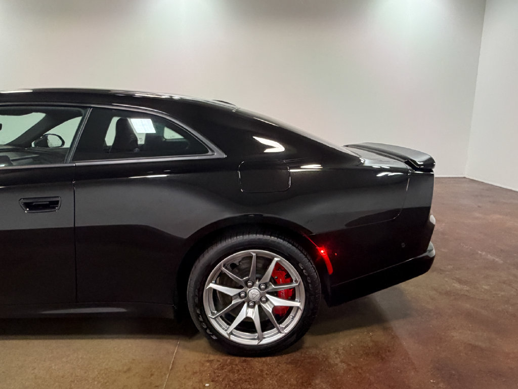 Used 2025 Dodge Charger Daytona Scat Pack w/ Track Pack AWD/4WD image 34
