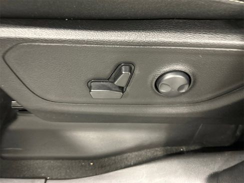 Used 2024 RAM 1500 Big Horn image 16