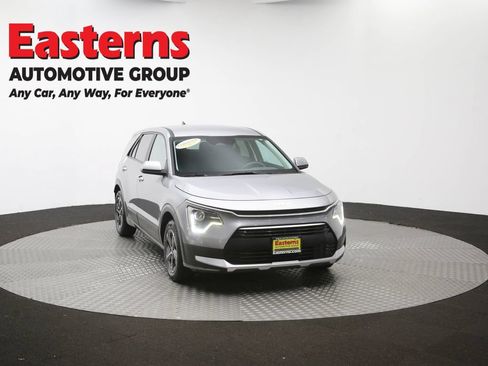 Used 2025 Kia Niro LX FWD image 49