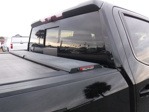 Used 2022 Chevrolet Silverado 1500 ZR2 w/ Technology Package image 5