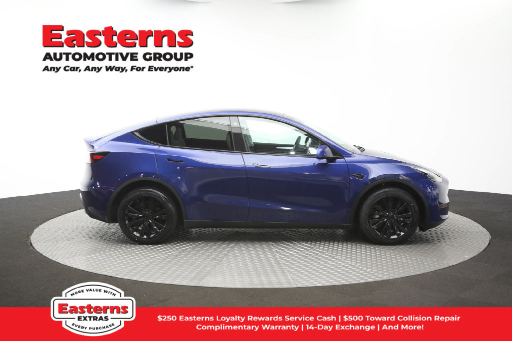 Used 2023 Tesla Model Y Long Range AWD/4WD image 41