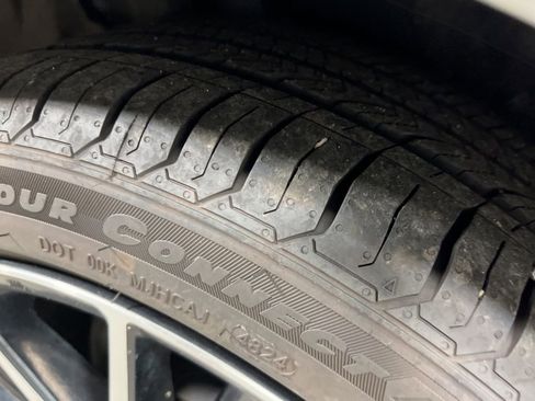 Used 2024 Toyota Camry SE image 37