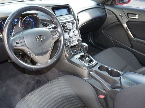 Used 2013 Hyundai Genesis 2.0T image 10