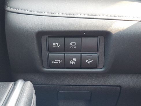 Used 2021 Toyota Highlander Limited FWD image 15