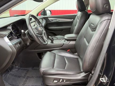 Used 2018 Cadillac XT5 Luxury w/ Driver Awareness Package AWD/4WD image 23
