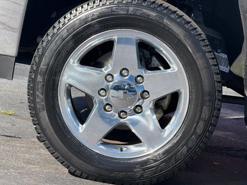 Used 2015 Chevrolet Silverado 2500 LT w/ Z71 Package, Off-Road AWD/4WD image 14