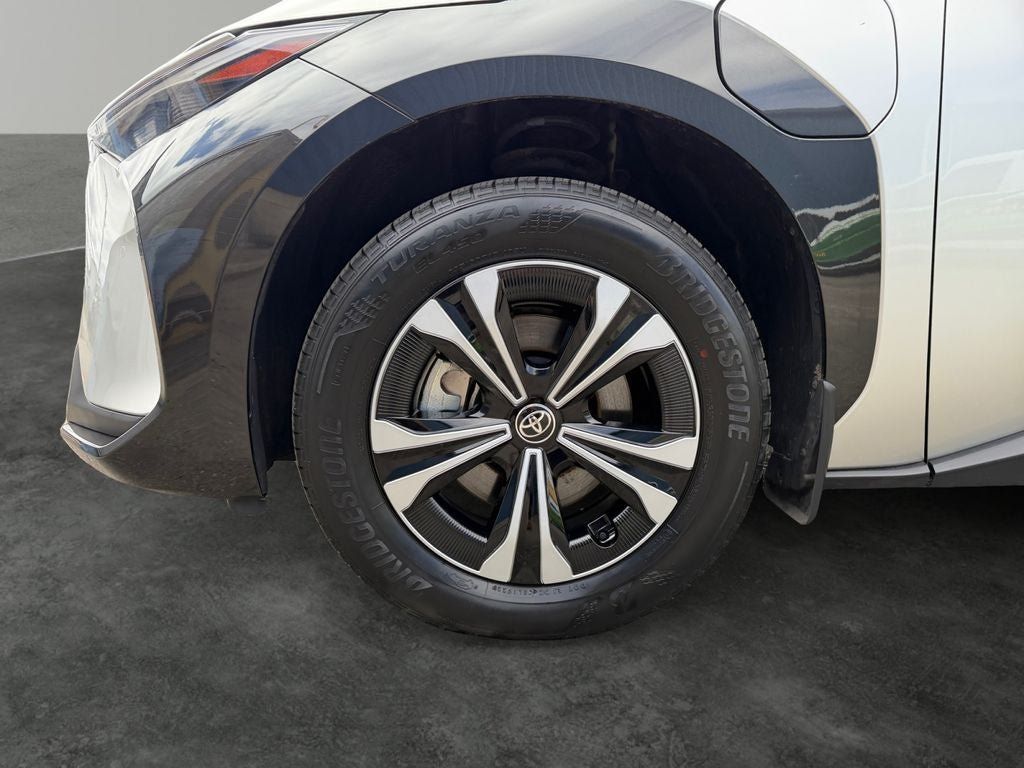 Used 2023 Toyota bZ4X AWD w/ Weather Package image 4