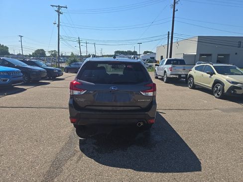 Used 2023 Subaru Forester Limited AWD/4WD image 13