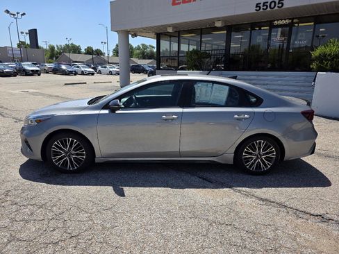 Used 2023 Kia Forte GT-Line w/ GT-Line Premium Package FWD image 8