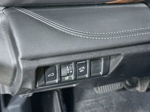 Used 2024 Subaru Outback Touring XT AWD/4WD image 10