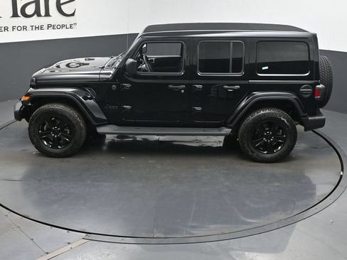 Used 2023 Jeep Wrangler Unlimited Sahara AWD/4WD image 43