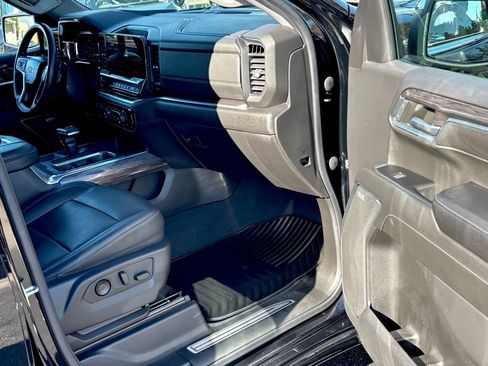 Used 2022 Chevrolet Silverado 1500 LTZ image 29