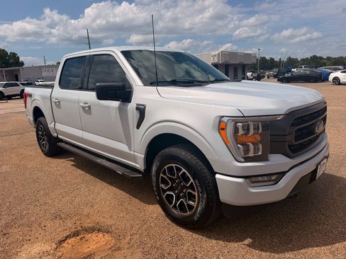Used 2021 Ford F150 XLT w/ Equipment Group 302A High AWD/4WD image 10