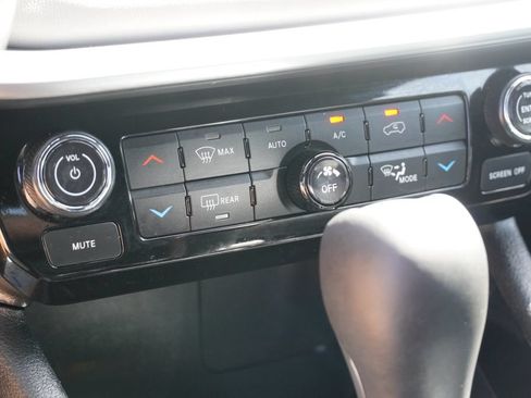 Used 2025 Jeep Compass Limited AWD/4WD image 26