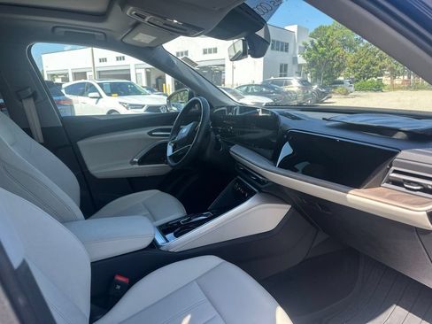 Certified 2025 Audi Q5 Premium Plus w/ Premium Plus AWD/4WD image 3