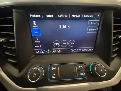 Used 2023 GMC Acadia SLT w/ Technology Package image 18