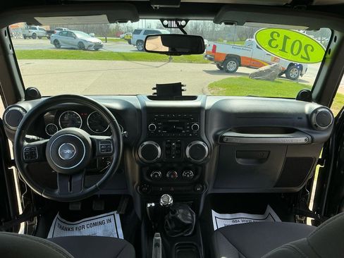 Used 2013 Jeep Wrangler Unlimited Sport image 11